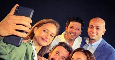 مشاهد سينمائية مصنوعة بدقة شديدة ممزوجة بمساحات رعب مقننة بذكاء، ومتضمنة لمحات كوميدية، صنعها المخرج مروان حامد من من الدقة الشديدة، وأننى عاشق لأفلامه منذ بداياته، كما وصف أداء نيللى كريم وهند صبرى بـ«المبهر». سليفى نيللى كريم وهند صبرى وكريم عبد العزيز لنجوم الفيل ...