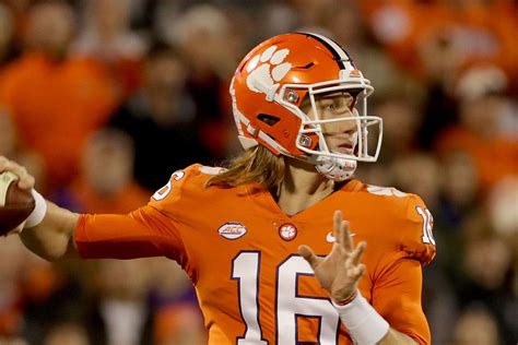 The bookmaker holds the money for each bettor and pays the winner. College Football Playoff 2018 spreads, totals, and odds ...