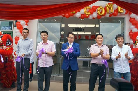 زورونا في مركز خدمة عملاء هواوي وتمتعوا بالضيافة العالمية. Huawei opens first combined Service Center & Brand Store ...