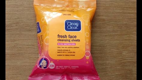 Clean And Clear Facial Cleansing Wipes Review And How To Use It Youtube