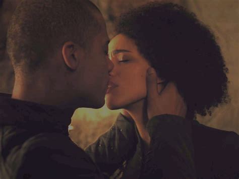 Why Missandei And Grey Worm S Intimate Scene On Game Of Thrones Is A Really Big Deal