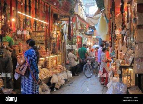 Varanasi Shopping Hi Res Stock Photography And Images Alamy