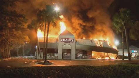 Champs sports is an american sports retail store, it operates as a subsidiary of foot locker. Champs Sports store in Tampa set on fire | WFLA