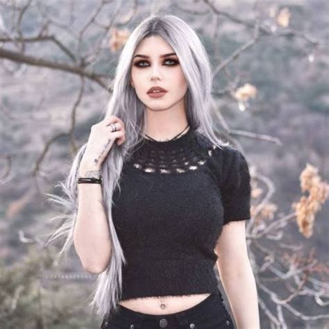 Model Dayana Crunk Outfit Killstar Fashion Gothic Fashion Gothic