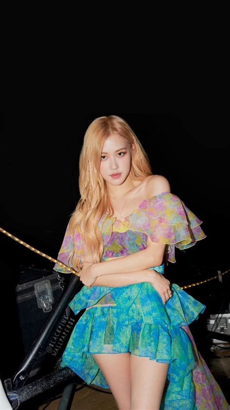 BLACKPINK ROSÉ WALLPAPER Velvet Wallpaper Rose Wallpaper Bp Rosé Park Chaeyoung Picture