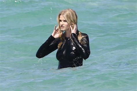 Lara Stone In Bikini On The Set Of A Photoshoot In Miami Beach