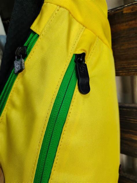 Victorinox Teardrop Monosling Mens Fashion Bags Sling Bags On Carousell