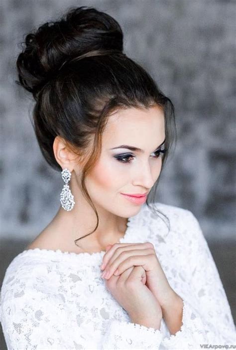 Gorgeous Wedding Hairsytles With Beautiful Bridal Makeup Perfect