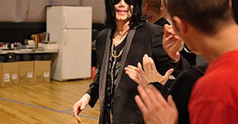 G1 Jurados Verão Fotos Da Autópsia De Michael Jackson Em Julgamento