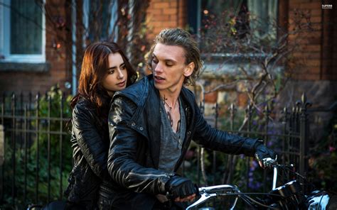 I really feel that someone who hadn't read the books would have no idea what was going on. Clary And Jace - The Mortal Instruments City Of Bones