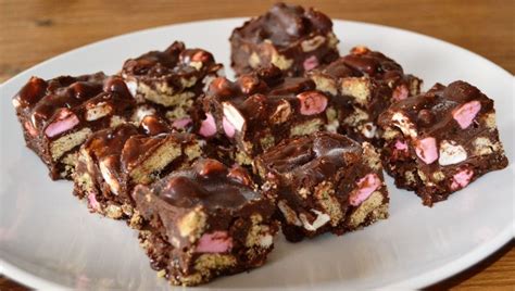 This biscuit cheesecake is great cake. UK No Bake Chocolate Fridge Cake - Healthy, Tasty & Easy ...