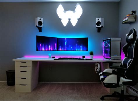 Mr ironstone large gaming desk this black gaming desk with a large surface that can keep three monitors offers special stability and comfortable feeling during the usage. Pin by Casual Gamer Network on Computer Desk Setups in ...