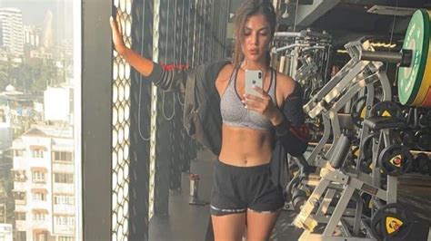 This Is What Rhea Chakraborty Told Paps Outside Gym When Asked How Is She Doing People News