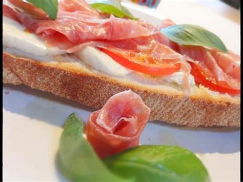 Toasts jambon mozzarella ou saumon fumé mozzarella Recette de Toasts