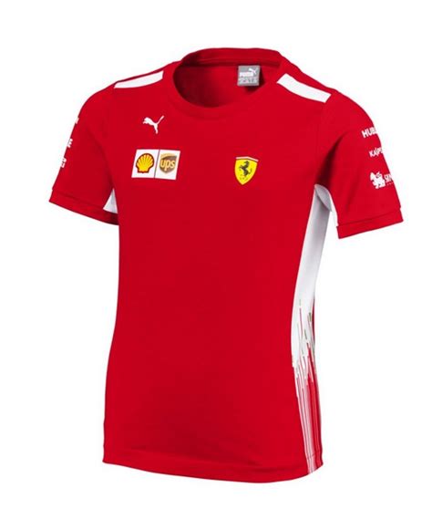 The official team uniform to make you feel like in the paddock Scuderia Ferrari Kids Replica Team T-shirt - 2018 | Moda masculina, Roupas, Moda