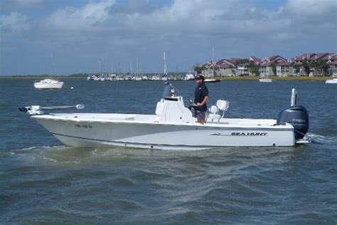 Sea Hunt Bx 24 Br Beast Of A Bay Boat