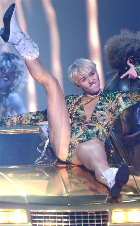 Spread Em From Miley Cyrus Wildest Concert Pics E News