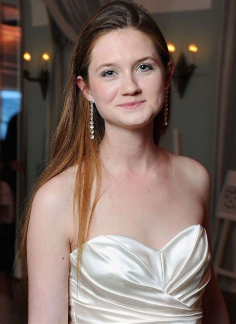 Bonnie Wright Hot And Spicy Photoshoot In Short Clothes