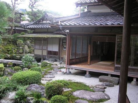 Mind your hands and pardon the soot and smoke. 20+ Japanese Traditional House Design to Inspire Your ...