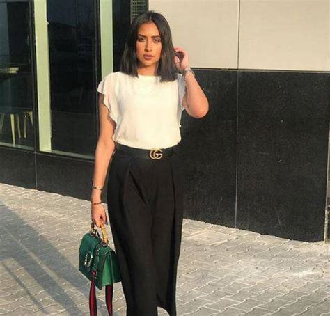 صور الفنانة فرح الهادي قبل الشهرة لفتت أنظار متابعيها وأثارت موجة من التعليقات بين المؤيدين لعدم اختلاف ملامحها وبين المنتقدين لها على أن هذه الصور ليست قديمة. بالفيديو - قبل ساعات من زفافها فرح الهادي تكشف ما حدث ...