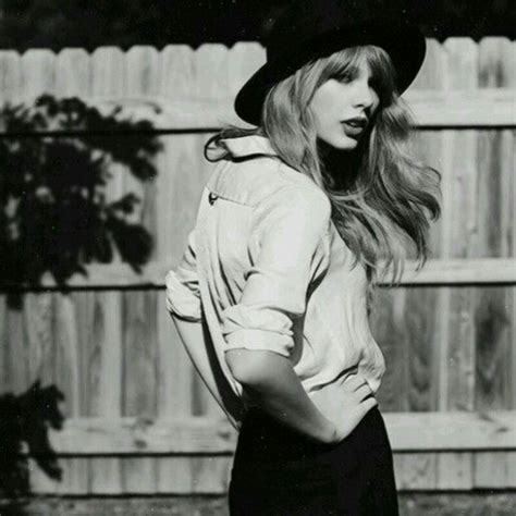 Classic Fashion Taylor Swift Taylor