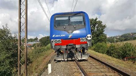 Treno Deraglia Sulla Viterbo Orte Roma Paura Tra I 150 Passeggeri A Bordo
