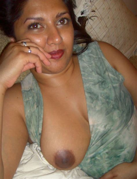 Xossip Indian Nipple Slip