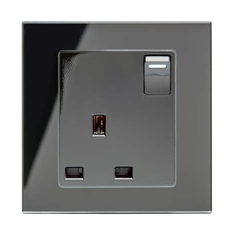 Crystal Pg 13a Single Plug Socket With Switch Black Retrotouch