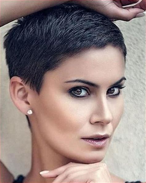 Simple Short Hairstyles For Prom 2019 You Are Going To Date With Your