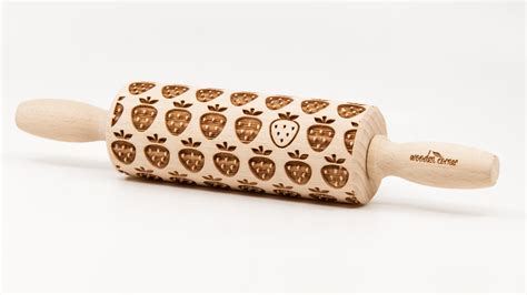 No R119 Strawberry Pattern Rolling Pin Engraved Rolling Pin