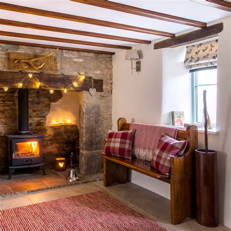 Look Inside This Cosy Cotswold Cottage