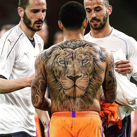 Memphis opens up about his most meaningful tattoos 🦁 Memphis Depay Tatuaje - Debunking Blog