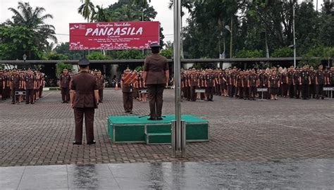 Hingga sidang usai, belum ada kesepakatan yang dicapai. Hari Kelahiran Pancasila diperingati di Kejati Sumut