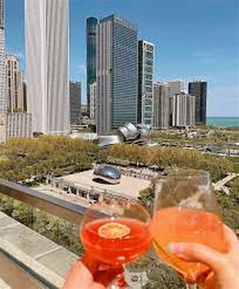 Reservation at CINDY'S ROOFTOP restaurant - Chicago | KEYS
