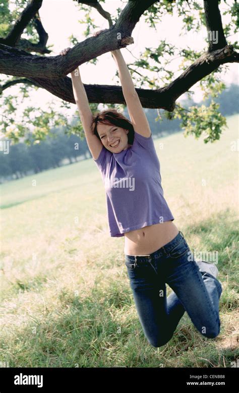 Midriff Showing Hi Res Stock Photography And Images Alamy