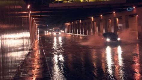 İzmir Yağmura Teslim Son Dakika Haberleri