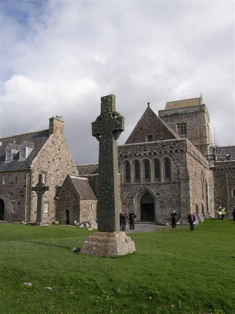 🌍 isle of mull and isle of iona, scotland 📸 tag us or #visitmullandiona to be featured 👇 discover places to stay, eat, see & do and more bit.ly/31pfggc. Scotland: Glasgow, Loch Lomond, Mull & Iona - More Photos ...