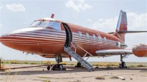 decades later take a tour of elvis presley s untouched private jet