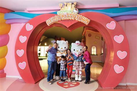 Sanrio hello kitty town in malaysia tour with hello kitty and dear daniel performance 2019 we went to back singapore last year. COMBO- LEGOLAND Malaysia Theme Park Sanrio Hello Kitty Town