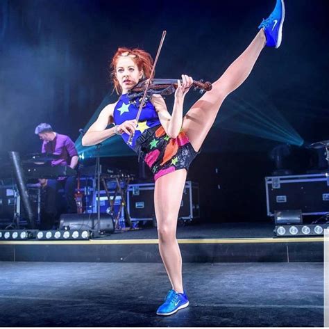 Pin By Deynuh Tan On Lindsey Stirling In Lindsey Stirling Lindsey Stirling Violin Stirling