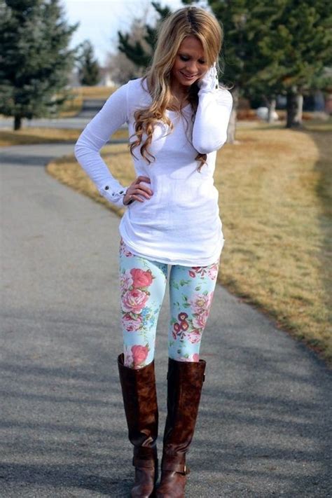 Fall Outfits With Boots Knee High Boot Street Fashion Printed Leggings Outfits Brown And