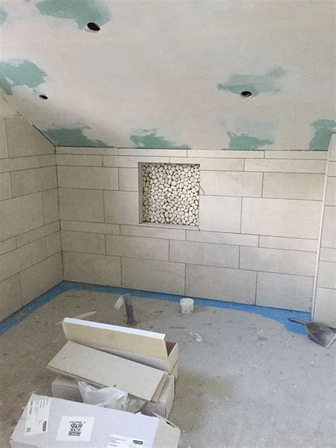 Tipps und tricks für eine strahlende badewanne wenn sie regelmäßig ihre badewanne reinigen, kommt es nicht zu ablagerungen. Ablage hinter Badewanne | Badewanne, Badezimmer, Baden