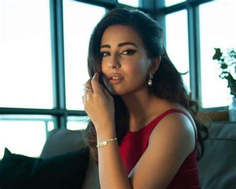 Ushna Shah Explains Why She Refers To Male Colleagues As Bhai