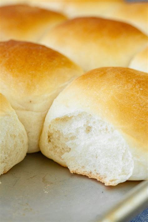 Dinner Rolls So Soft And Easy Julies Eats And Treats