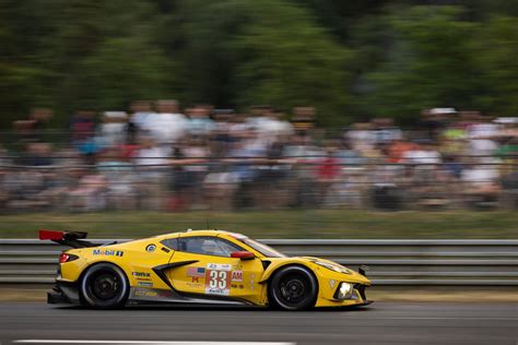 Corvette Racing At Le Mans Win No At Long Last Corvette Sales News Lifestyle