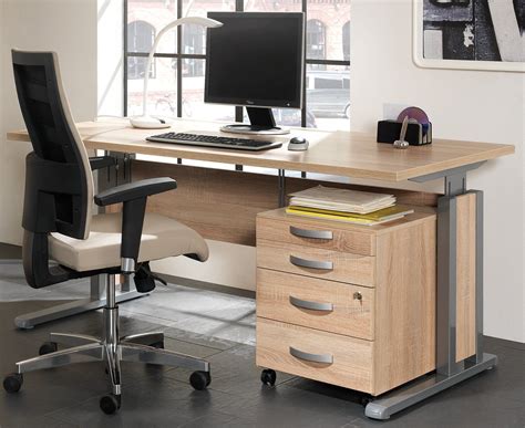 Sehr billig verarbeitet, das hätte man im möbelhaus sicher günstiger bekommen. Billig büro schreibtisch höhenverstellbar - | Büro ...