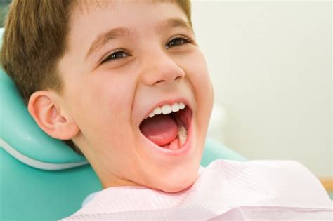 How Do I Care For My Childs First Teeth