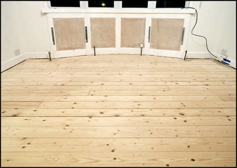 Softwood Floor Final 4 Passes With 100 Grit Sandpaper Aft Flickr
