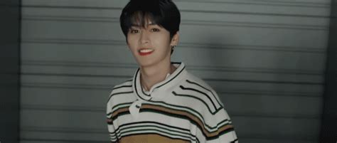 Lee min ho, known by his stage name 'lee know', is dancer and vocalist in the boy group stray kids. Pin by Orianna on stray kids | Lee know stray kids, Crazy ...