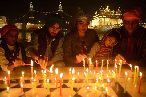 Bandi Chhor Divas Reflection A Lesson In Selflessness Huffpost Religion